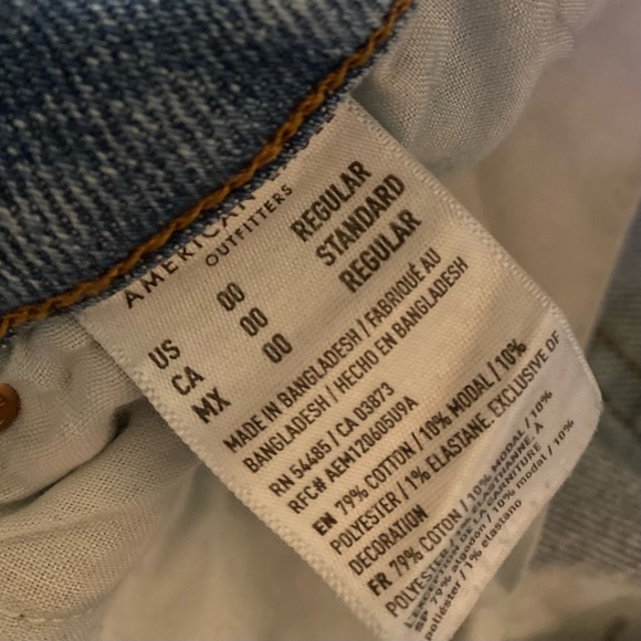 AE distressed mom jeans - Picture 4 of 4